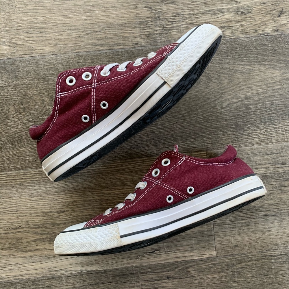 Maroon/Burgundy converse size women’s 9